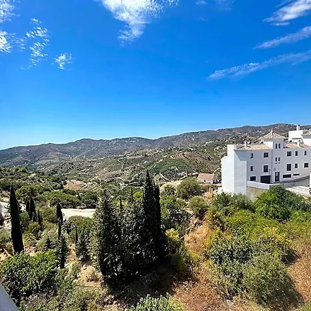Otel Cd-2063 Three Bedroom With Roof Terrace 2*