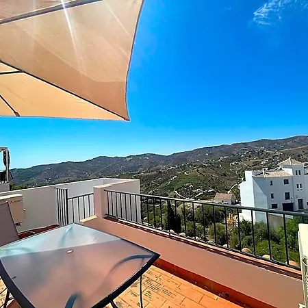 Cd-2063 Three Bedroom With Roof Terrace 네르하